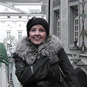 Laura Lukasik - Viking Travel