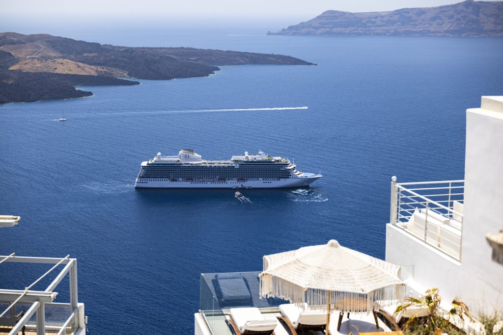 Vista Exterior Santorini Sailing in Greece - Viking Travel