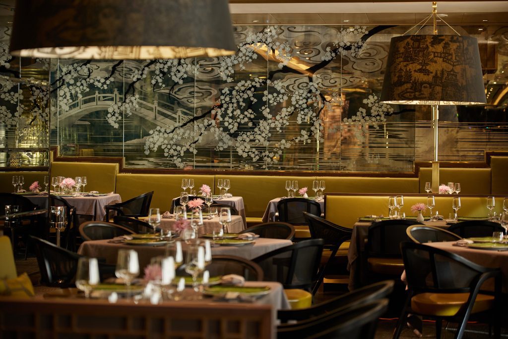 Luxury restaurant on Regent Seven Seas cruise - Viking Travel 