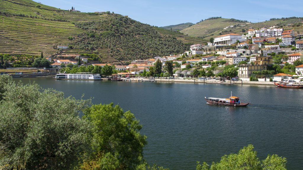 Pinhaõ between the vineyards at the Douro river - Viking Travel